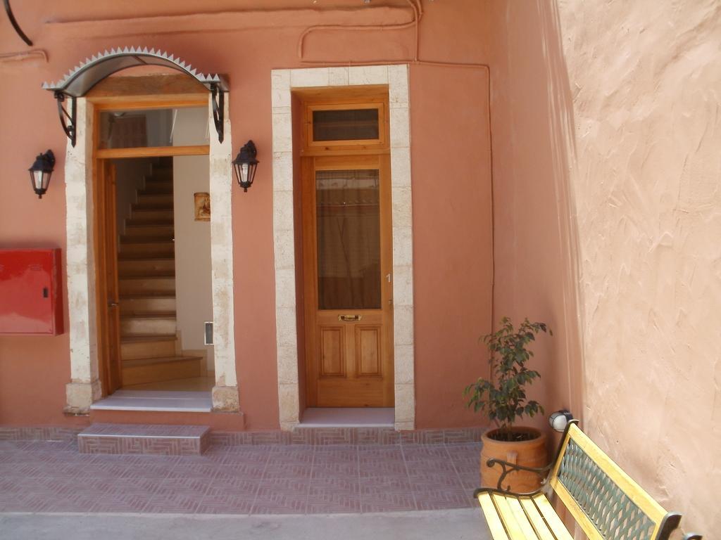 חאניה Irene Maisonettes מראה חיצוני תמונה